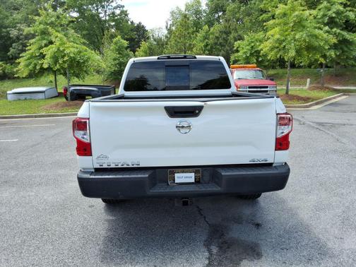 Glacier White 2018 Nissan Titan S