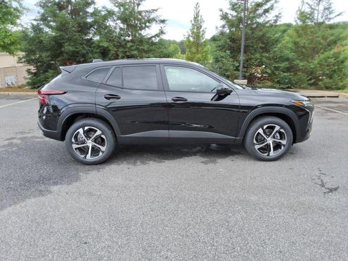 Black Metallic 2026 Chevrolet Trax 1RS