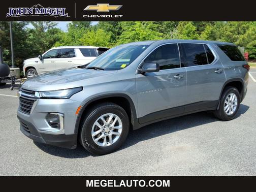 Sterling Gray Metallic 2023 Chevrolet Traverse LS