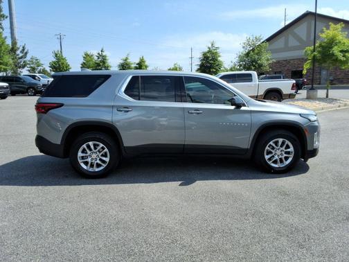 Sterling Gray Metallic 2023 Chevrolet Traverse LS