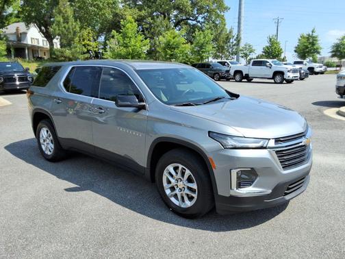 Sterling Gray Metallic 2023 Chevrolet Traverse LS