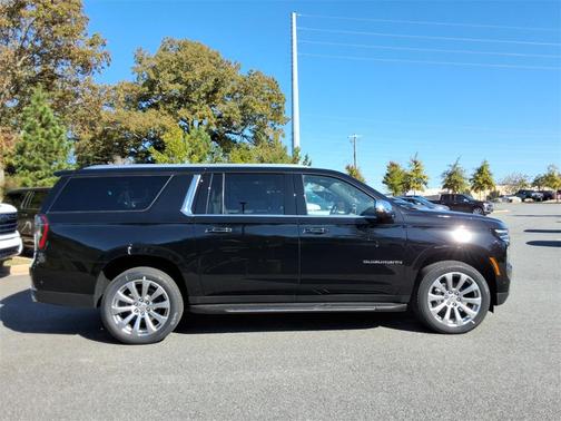 2025 Chevrolet Suburban Premier