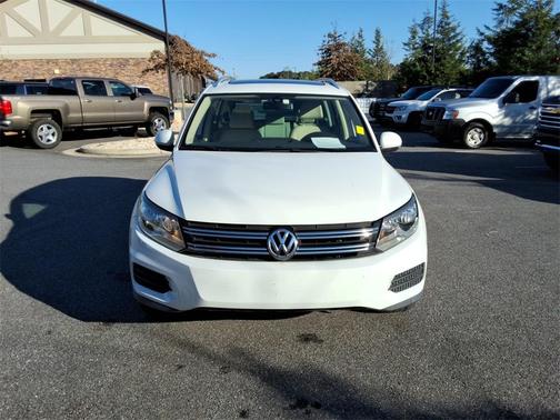 2017 Volkswagen Tiguan 2.0T Wolfsburg Edition