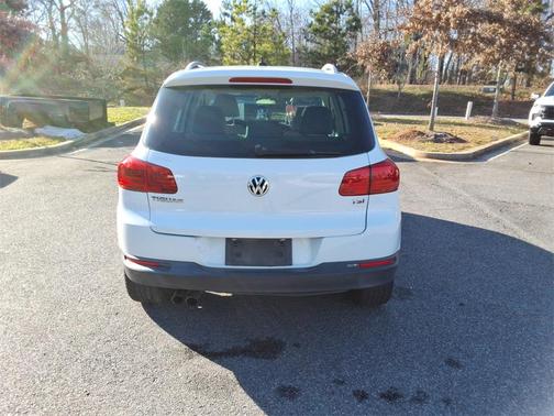 2017 Volkswagen Tiguan 2.0T Wolfsburg Edition