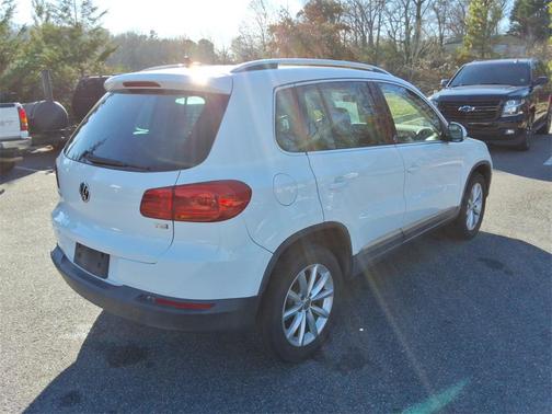 2017 Volkswagen Tiguan 2.0T Wolfsburg Edition