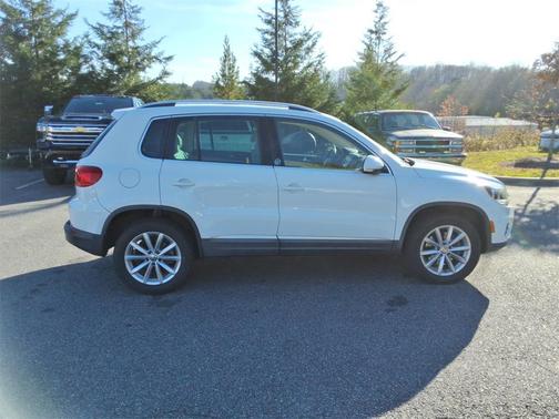 2017 Volkswagen Tiguan 2.0T Wolfsburg Edition