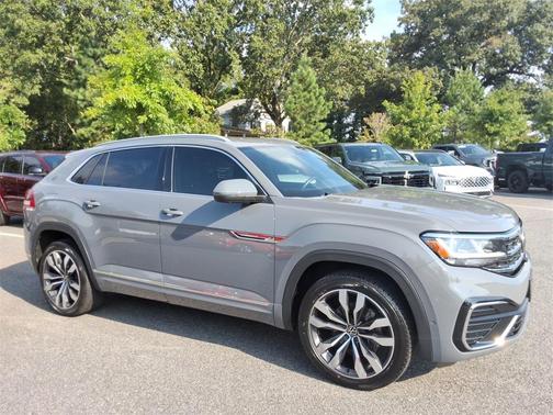 2022 Volkswagen Atlas Cross Sport 3.6L V6 SEL Premium R-Line