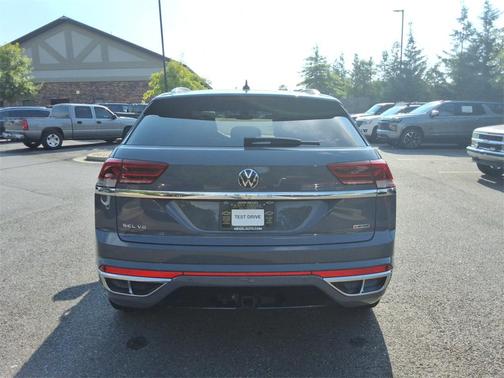 2022 Volkswagen Atlas Cross Sport 3.6L V6 SEL Premium R-Line