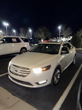 2019 Ford Taurus Limited