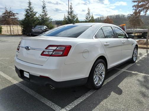 2019 Ford Taurus Limited