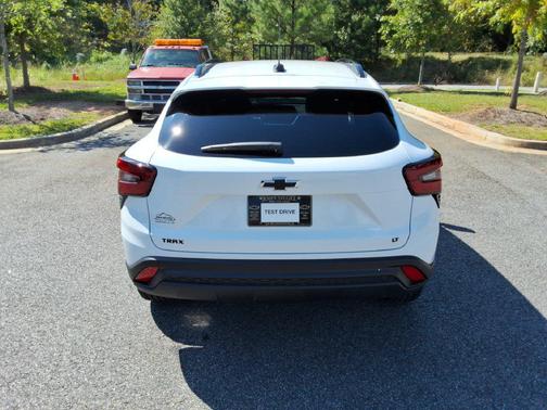 Summit White 2026 Chevrolet Trax LT