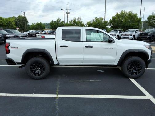 Summit White 2026 Chevrolet Colorado Trail Boss