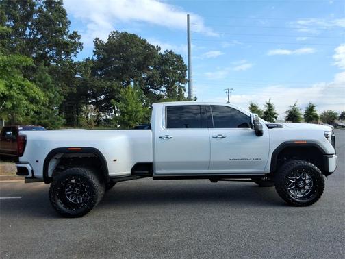 2024 GMC Sierra 3500 Denali