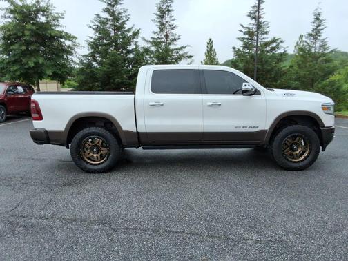 Ivory White Tri-Coat Pearlcoat 2020 RAM 1500 Longhorn