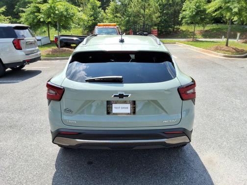 Cacti Green 2026 Chevrolet Trax FWD ACTIV