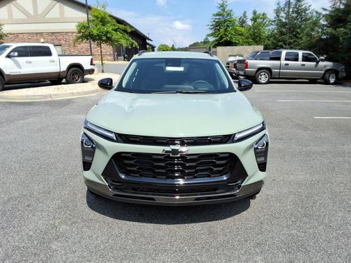 Cacti Green 2026 Chevrolet Trax FWD ACTIV