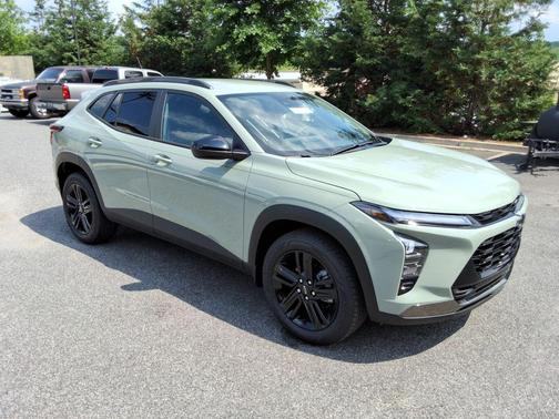 Cacti Green 2026 Chevrolet Trax FWD ACTIV