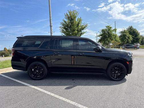 2024 Chevrolet Suburban RST