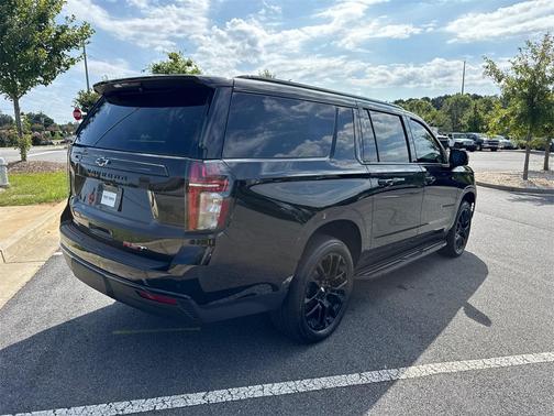 2024 Chevrolet Suburban RST