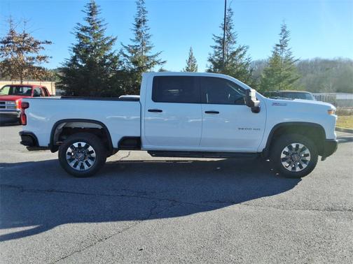 2024 Chevrolet Silverado 2500 Custom