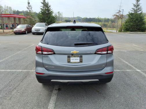Sterling Gray Metallic 2024 Chevrolet Equinox 1LT
