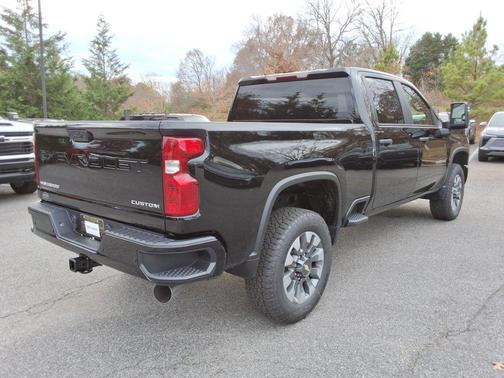 Black 2026 Chevrolet Silverado 2500 Custom