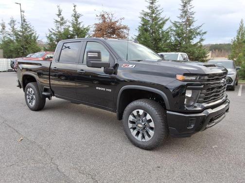 Black 2026 Chevrolet Silverado 2500 Custom