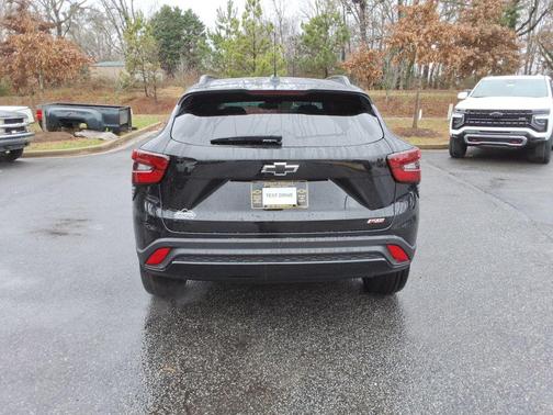 Mosaic Black Metallic 2026 Chevrolet Trax 2RS