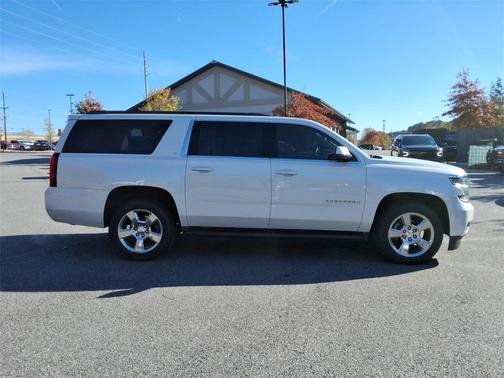 2017 Chevrolet Suburban LT