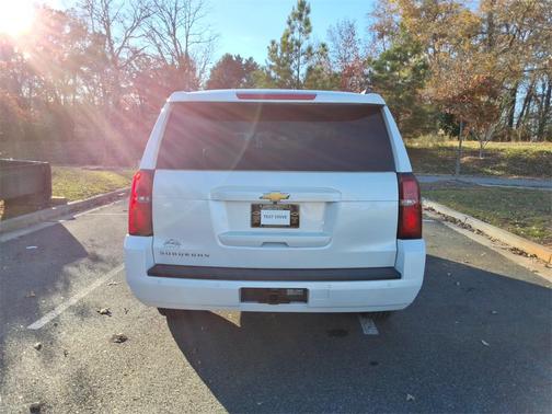 2017 Chevrolet Suburban LT