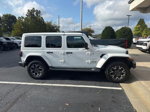 2024 Jeep Wrangler Sahara