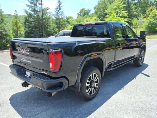 Onyx Black 2023 GMC Sierra 2500 AT4