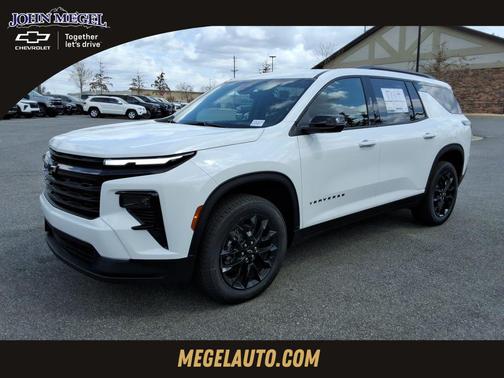 Summit White 2026 Chevrolet Traverse LT