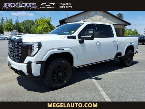 White Frost Tricoat 2025 GMC Sierra 2500 Denali Ultimate