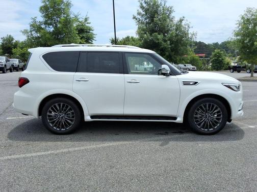 Moonstone White 2022 INFINITI QX80 SENSORY