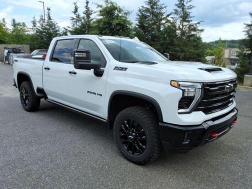 Summit White 2026 Chevrolet Silverado 2500 LTZ