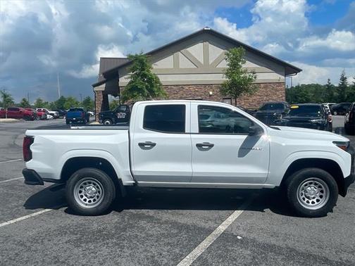 2025 Chevrolet Colorado WT