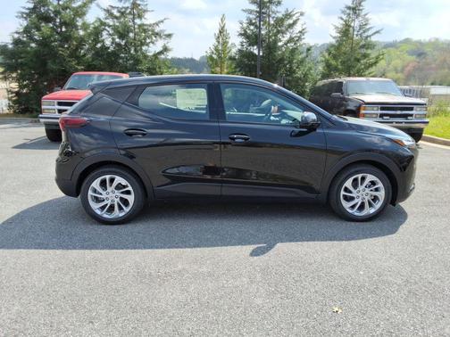 Gb8 2027 Chevrolet Bolt LT