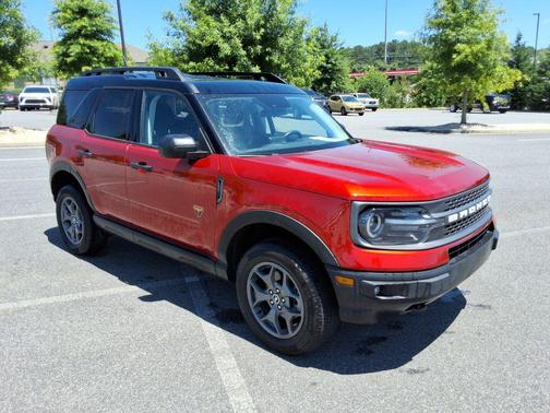 Hot Pepper Red Tinted Clearcoat 2022 Ford Bronco Sport Badlands