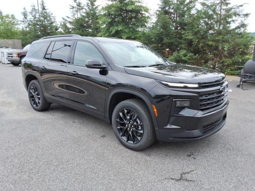 Mosaic Black Metallic 2026 Chevrolet Traverse LT