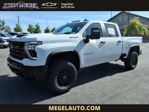 Summit White 2026 Chevrolet Silverado 2500 ZR2