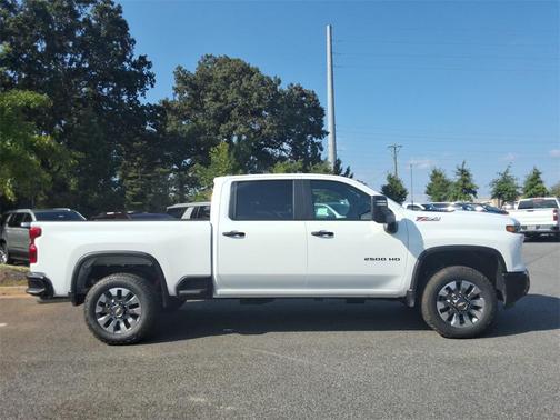 2026 Chevrolet Silverado 2500 Custom
