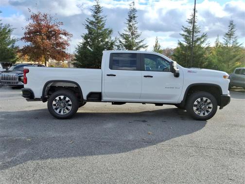 2026 Chevrolet Silverado 2500 Custom
