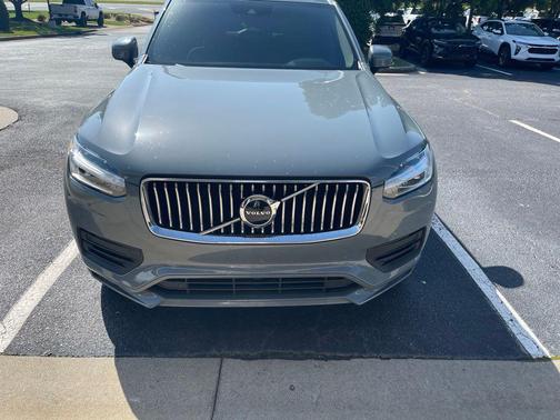 Thunder Grey Metallic 2022 Volvo XC90 T5 Momentum