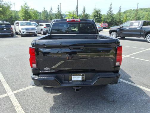 Black 2026 Chevrolet Colorado Z71