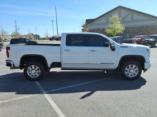 Summit White 2024 Chevrolet Silverado 3500 High Country