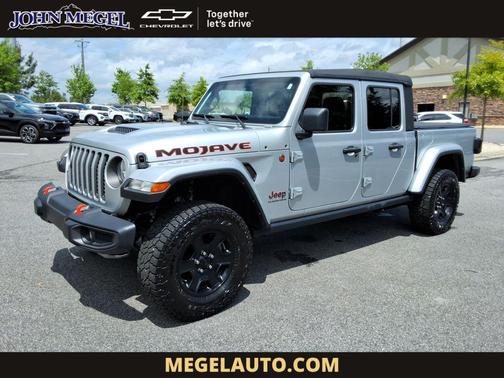 Silver Zynith Clearcoat 2023 Jeep Gladiator Mojave