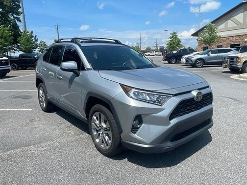2020 Toyota RAV4 XLE Premium