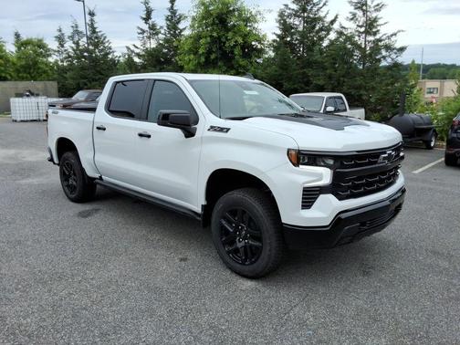 Summit White 2026 Chevrolet Silverado 1500 LT Trail Boss