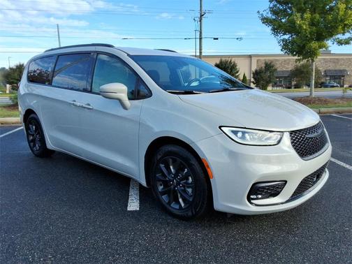 2021 Chrysler Pacifica Touring